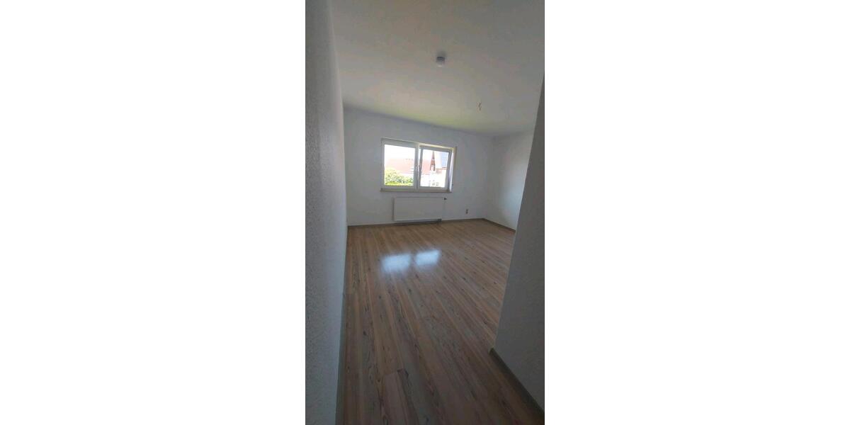 Erdgeschoßwohnung Stadtallendorf - 4 Zimmer, 120 m&sup2;, 900&euro; | Angebot:26704602