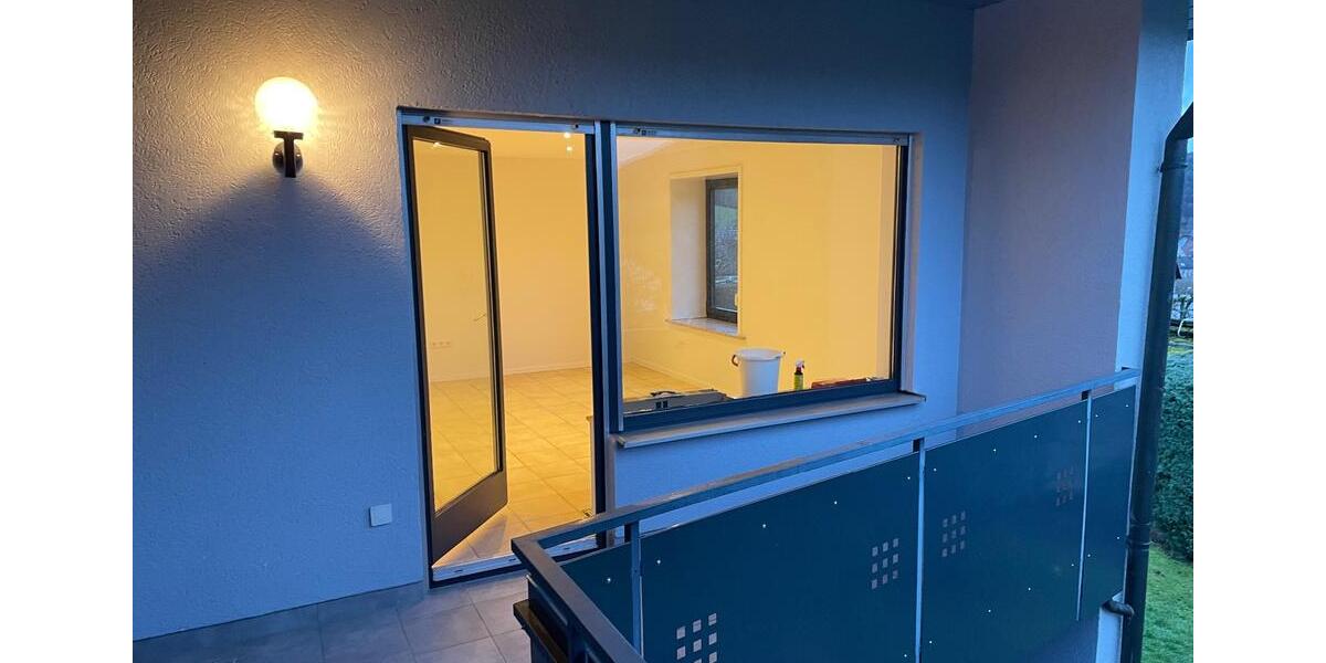 4 Zimmer Wohnung zu vermieten, zusätzlich Kellerraum und Garage 5 zimmer