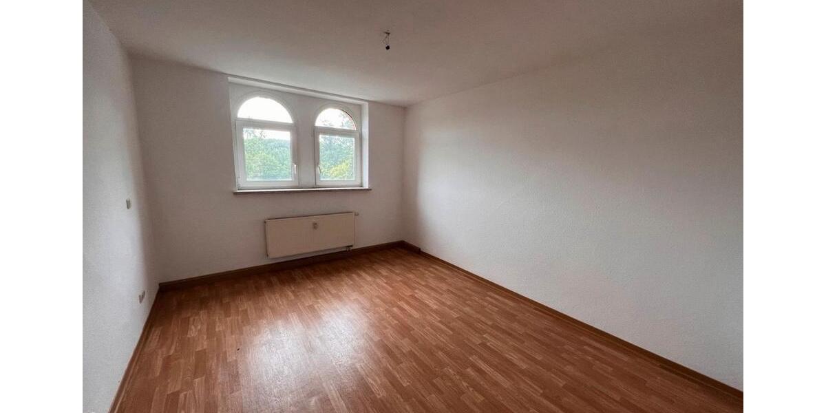 Dachgeschoßwohnung Penig - 5.5 Zimmer, 121 m&sup2;, 830&euro; | Angebot:26033286