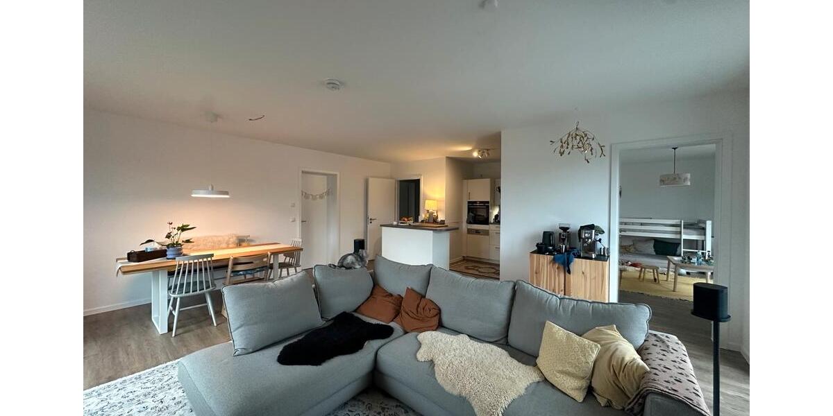 Dachgeschoßwohnung Suhl Aue 1 - 4 Zimmer, 115 m&sup2;, 1.500&euro; | Angebot:25475896