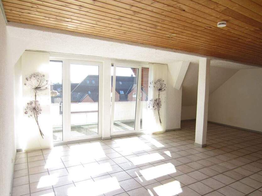58456 WITTEN-HERBEDE-ZENTRUM, SCHÖNE, HELLE, GEMÜTLICHE Dachgeschoßwohnung MIT BALKON, Gäste-WC