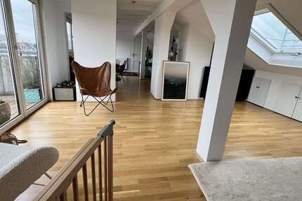 Wohnung zum Mieten in Frankfurt am Main 1.990 € 110 m² 4 zimmer
