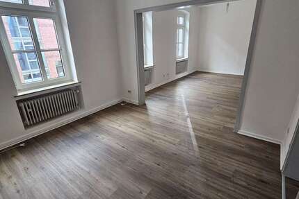 Wohnung Köln Bayenthal - 2 Zimmer, 62 m&sup2;, 1.300&euro; | Angebot:26661174