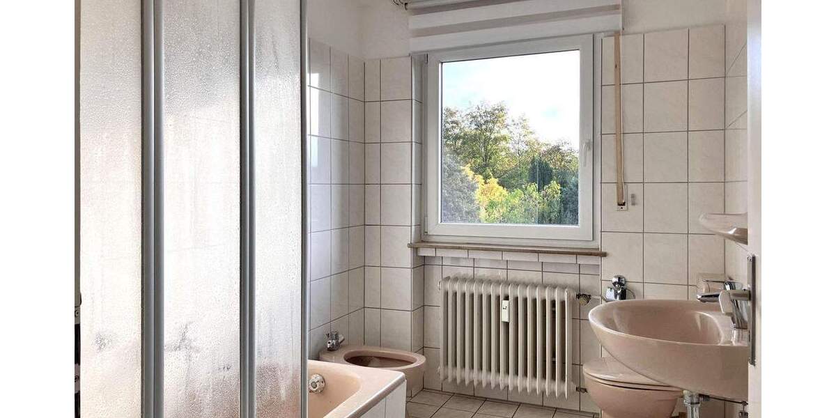 Etagenwohnung Kassel Harleshausen - 3 Zimmer, 95 m&sup2;, 830&euro; | Angebot:25733996