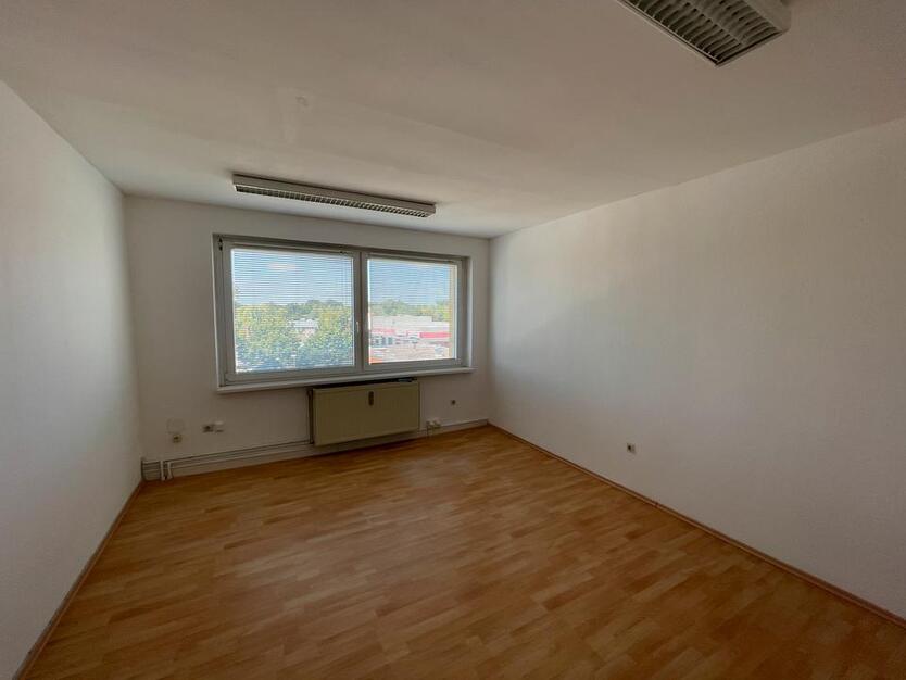 Büro zu vermieten zentral in Oranienburg