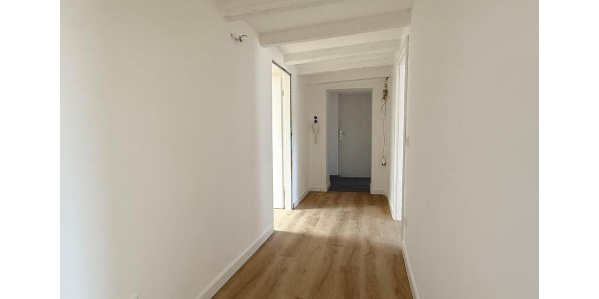Dachgeschoßwohnung Hannover Vahrenwald-List - 3 Zimmer, 99 m&sup2;, 989&euro; | Angebot:26364151