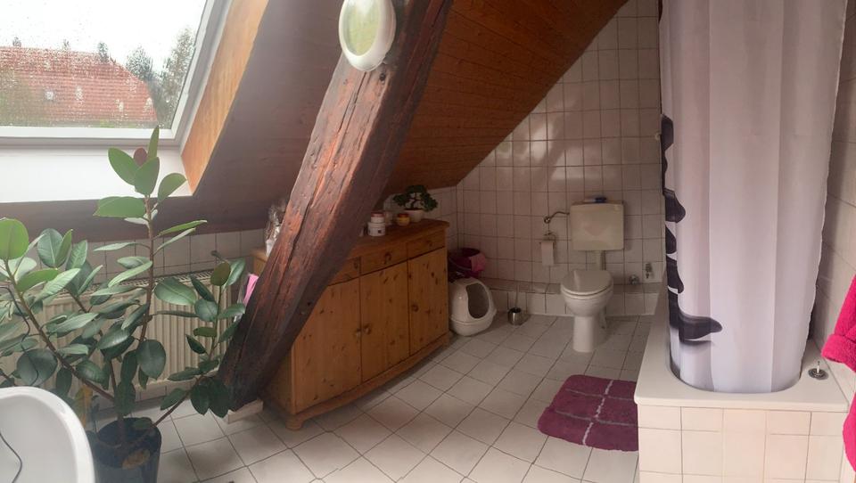 Dachgeschoßwohnung Kirkel - 4.5 Zimmer, 110 m&sup2;, 950&euro; | Angebot:24496811