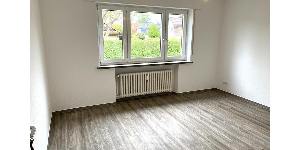 Erdgeschoßwohnung Varel - 4 Zimmer, 80 m&sup2;, 665&euro; | Angebot:26586156
