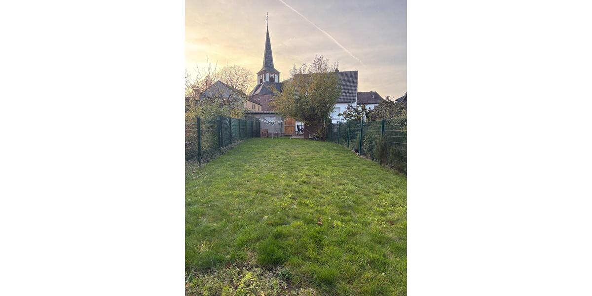 Doppelhaushäfte mit einer Garage und einem Stellplatz 4 zimmer