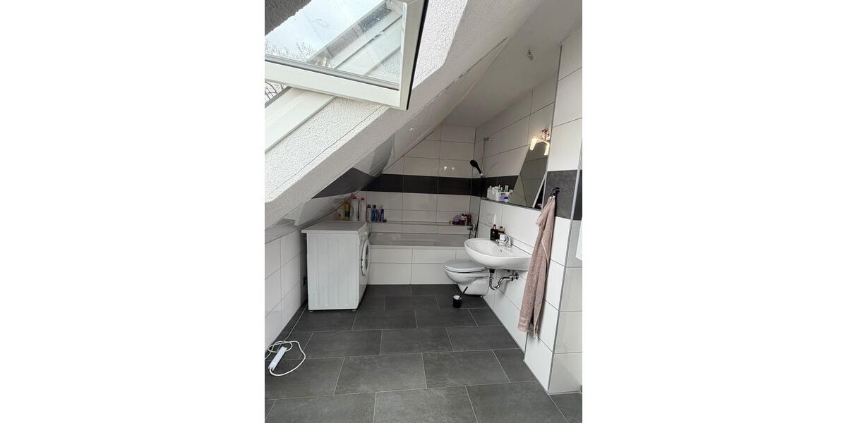 Dachgeschoßwohnung Braunschweig Broitzem - 2 Zimmer, 58 m&sup2;, 450&euro; | Angebot:25996353