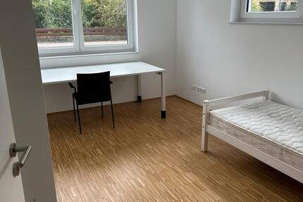 Wohnen auf Zeit Stutensee - 7 Zimmer, 197 m&sup2;, 560&euro; | Angebot:26587110
