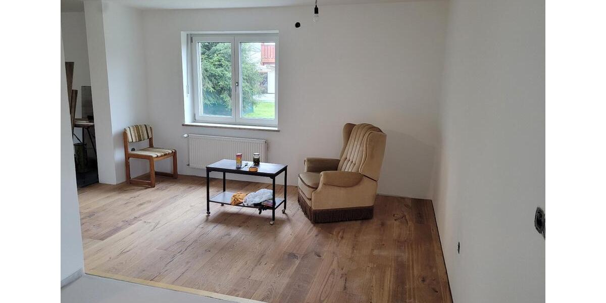 Einfamilienhaus Palling - 8 Zimmer, 2.200&euro; | Angebot:23250900