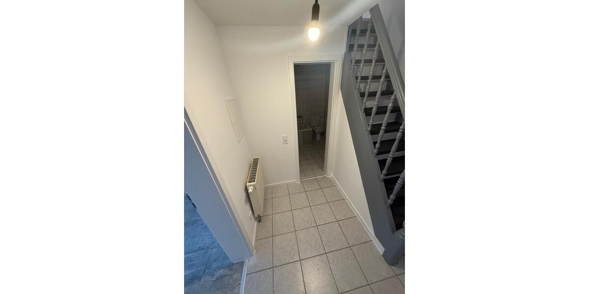 Etagenwohnung Ludwigshafen am Rhein Rheingönheim - 2 Zimmer, 58 m&sup2;, 900&euro; | Angebot:26664224