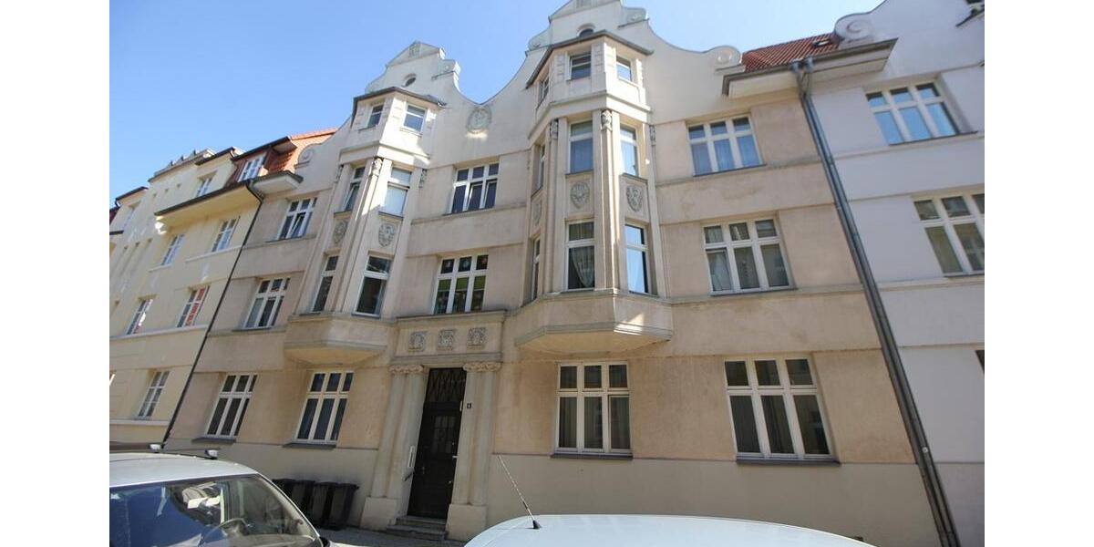 4 Zimmer-Wohnung auf 2 Ebenen mit Balkon in der Schelfstadt zu mieten! 4 zimmer