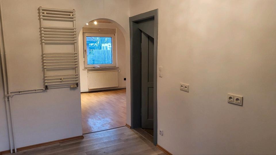 Einfamilienhaus Hillerse - 8 Zimmer, 220 m&sup2;, 1.500&euro; | Angebot:26225554