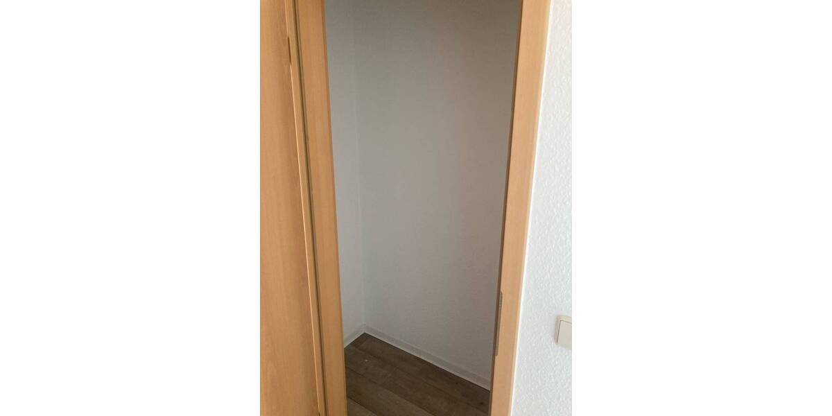 Etagenwohnung Döbeln - 2 Zimmer, 71 m&sup2;, 319&euro; | Angebot:26841874