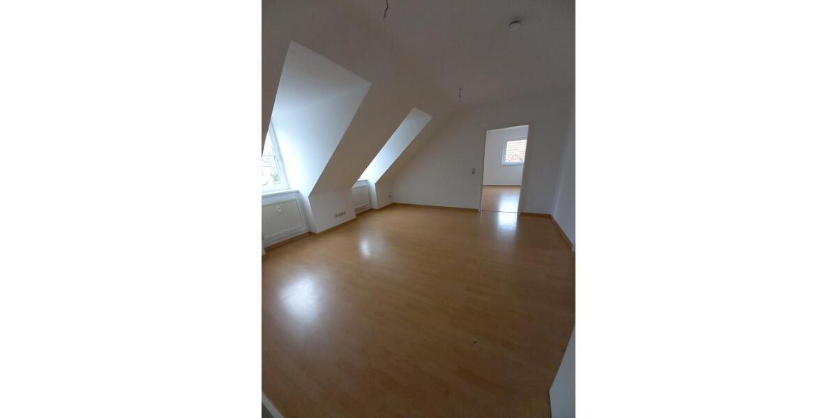 Dachgeschoßwohnung Parchim - 3 Zimmer, 80 m&sup2;, 520&euro; | Angebot:26461663