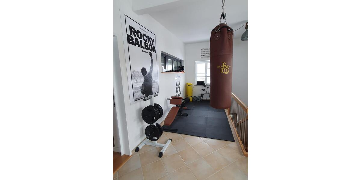 Dachgeschoßwohnung Hohenpolding - 3 Zimmer, 160 m&sup2;, 1.350&euro; | Angebot:26245297