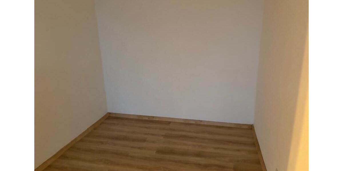 Etagenwohnung Brüel - 2 Zimmer, 74 m&sup2;, 445&euro; | Angebot:25590390