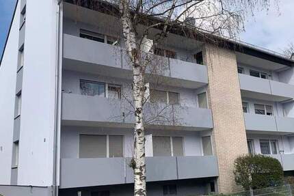 Frisch renovierte Dachgeschosswohnung inkl. Einbauküche 2 zimmer