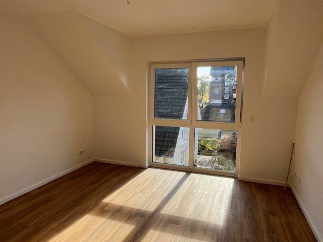 Dachgeschoßwohnung Falkensee - 2.5 Zimmer, 59 m&sup2;, 1.165&euro; | Angebot:26564734