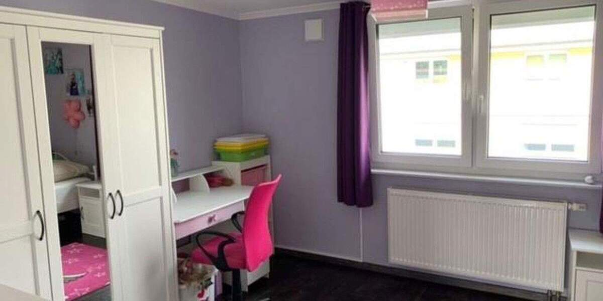 Reihenmittelhaus Frankfurt am Main Praunheim - 5 Zimmer, 120 m&sup2;, 3.000&euro; | Angebot:25108223