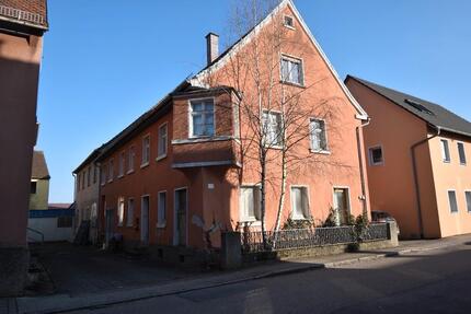 Mehrfamilienhaus zu vermieten – auch ideal für Handwerker