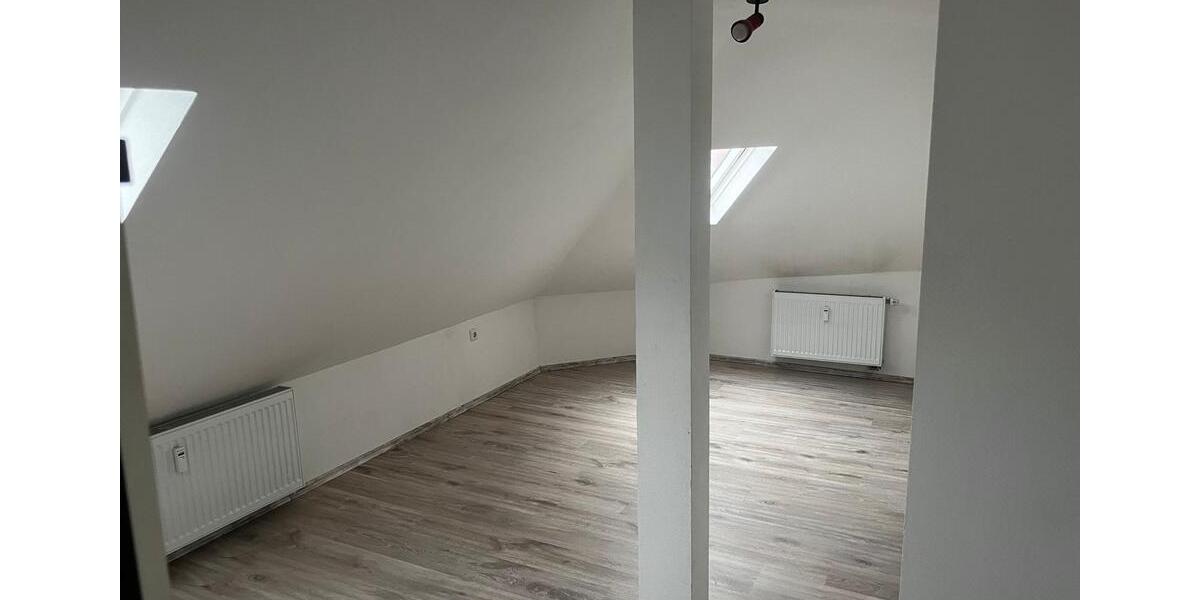 Dachgeschoßwohnung Albstadt - 3 Zimmer, 55 m&sup2;, 550&euro; | Angebot:25106634