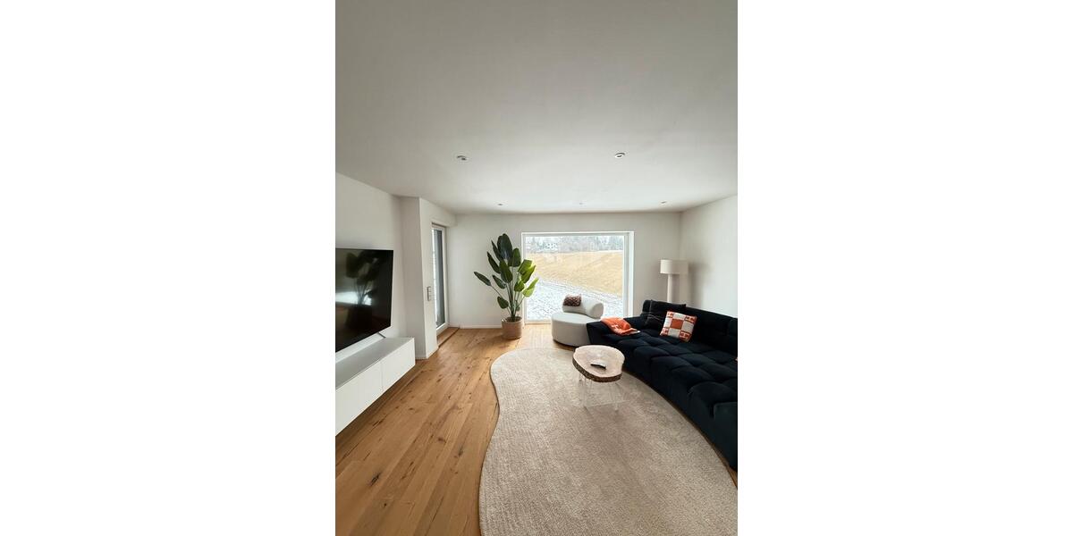 Erdgeschoßwohnung Kumhausen - 3.5 Zimmer, 140 m&sup2;, 2.100&euro; | Angebot:24753080