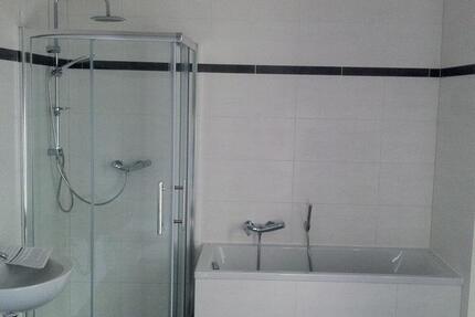 3 Zimmer Wohnung sanierter Altbau 3 zimmer