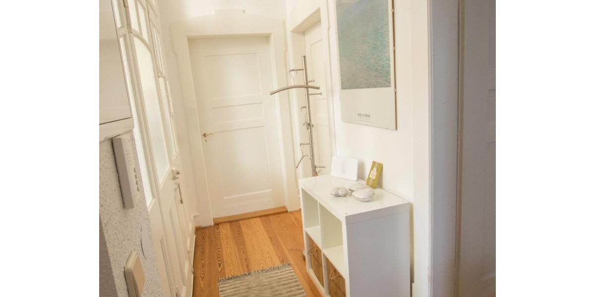 Liebevoll möblierte Wohnung mit 2 Balkonen für 2 - 12 Monate in der Wiehre 3 zimmer