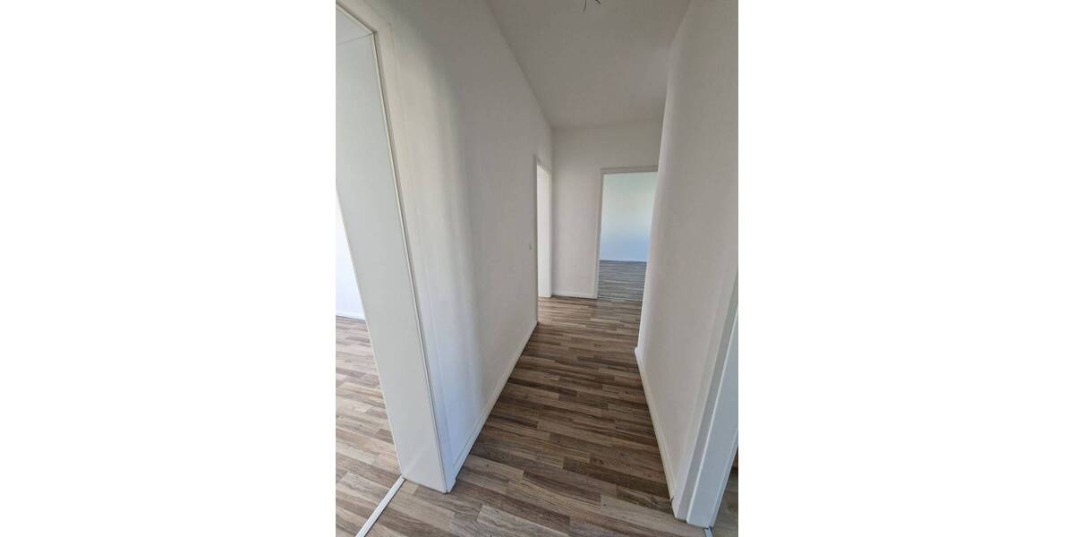 Etagenwohnung Magdeburg Cracau - 3 Zimmer, 71 m&sup2;, 469&euro; | Angebot:26798507