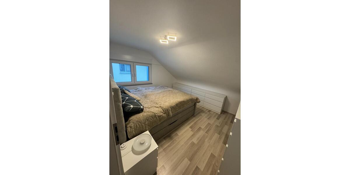 Dachgeschoßwohnung Pforzheim Eutingen - 2 Zimmer, 69 m&sup2;, 850&euro; | Angebot:26705297
