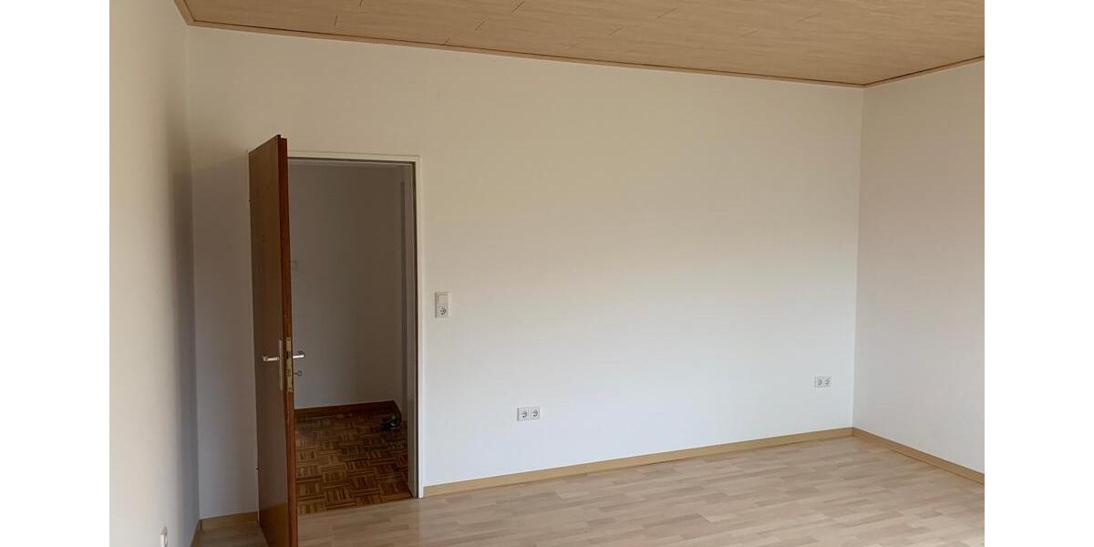 Etagenwohnung Spangenberg - 3 Zimmer, 85 m&sup2;, 620&euro; | Angebot:25048997
