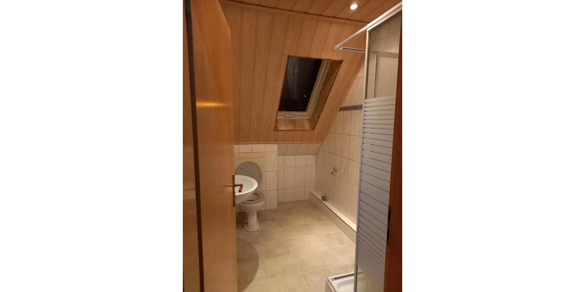 Dachgeschoßwohnung Lennestadt - 4 Zimmer, 98 m&sup2;, 1.000&euro; | Angebot:24801782