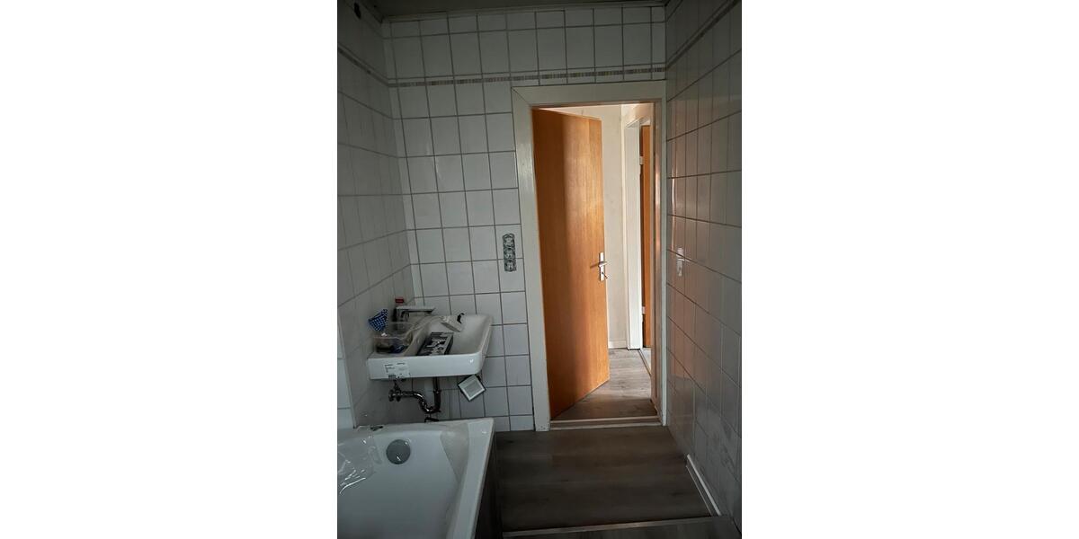 Etagenwohnung Staufenberg - 5 Zimmer, 130 m&sup2;, 1.250&euro; | Angebot:24785498