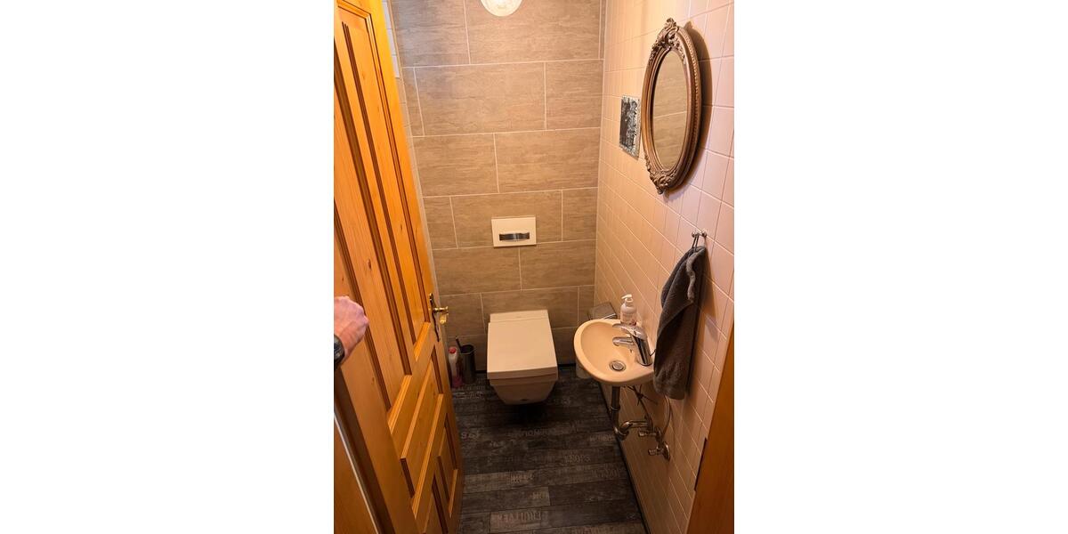 Etagenwohnung Dingolfing - 4 Zimmer, 130 m&sup2;, 1.600&euro; | Angebot:25323923