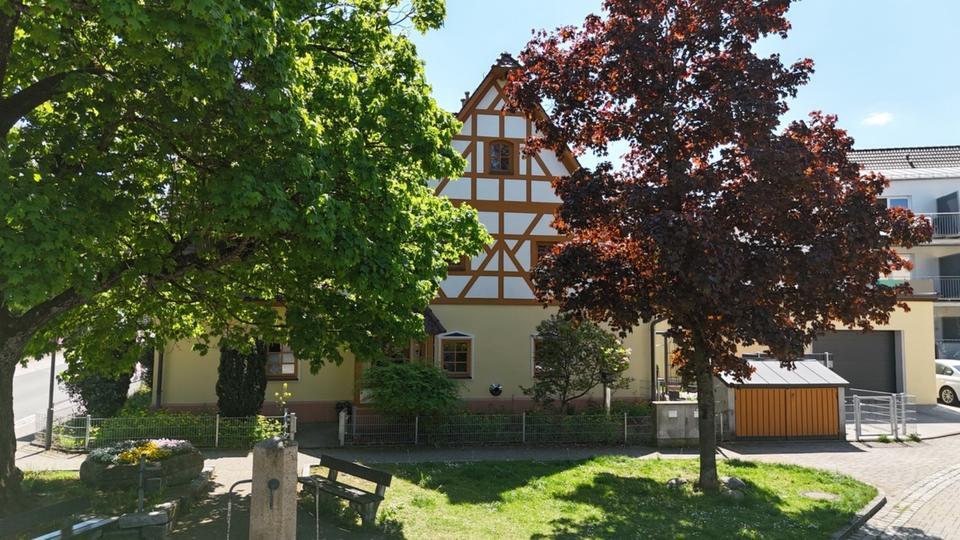 möbilierte 2 Zimmer Wohnung zimmer