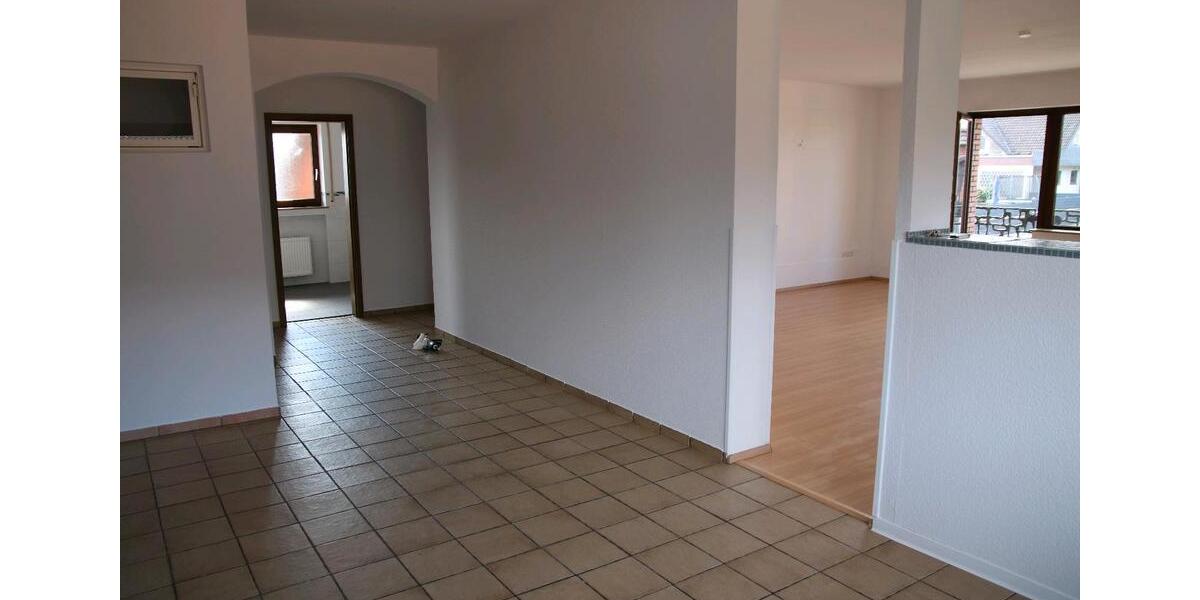 Etagenwohnung Ruppichteroth - 4 Zimmer, 140 m&sup2;, 1.100&euro; | Angebot:26479979