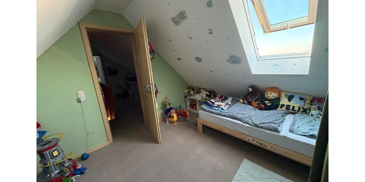 Dachgeschoßwohnung Burglengenfeld - 4 Zimmer, 94 m&sup2;, 945&euro; | Angebot:25402264