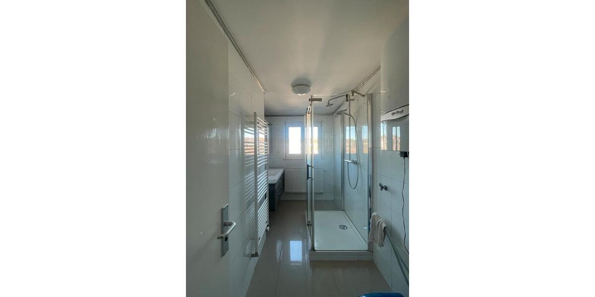 Dachgeschoßwohnung Blaustein - 4 Zimmer, 80 m&sup2;, 1.300&euro; | Angebot:25255273