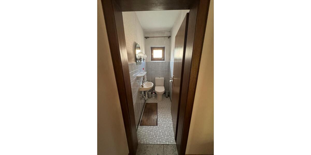 Einfamilienhaus Langenhagen Brink - 8 Zimmer, 168 m&sup2;, 2.600&euro; | Angebot:25422934