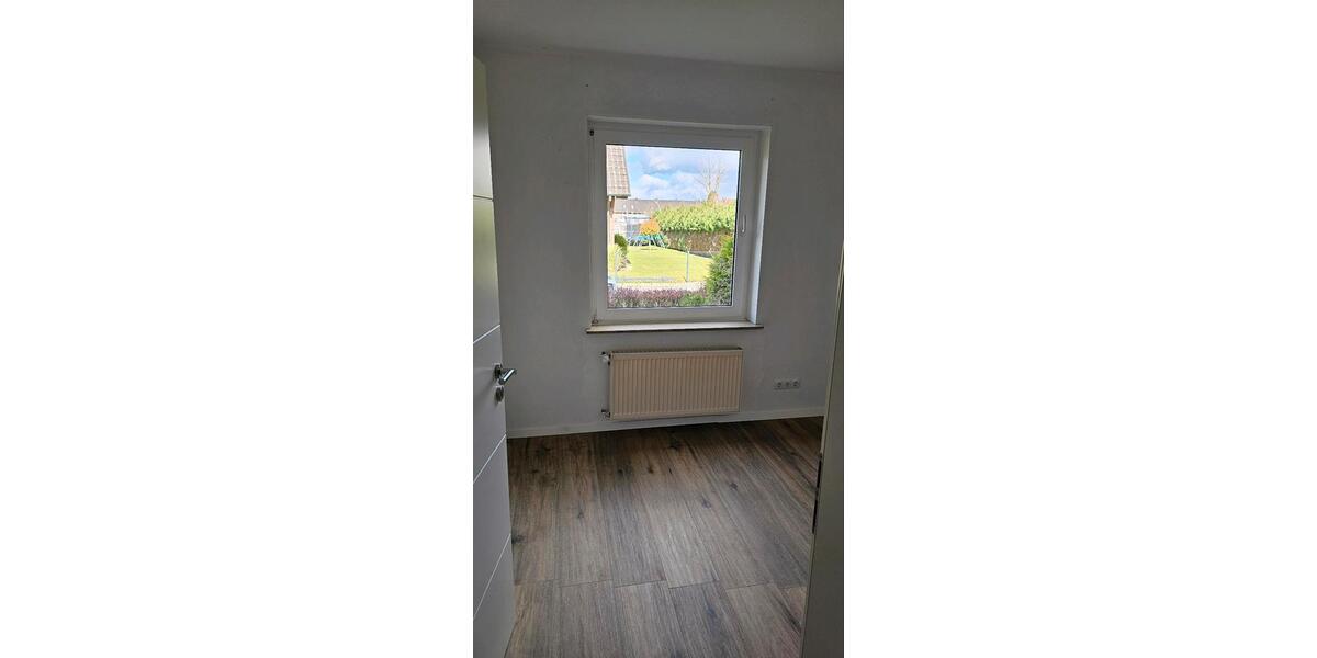 Erdgeschoßwohnung Hamminkeln - 4 Zimmer, 100 m&sup2;, 1.210&euro; | Angebot:26200582