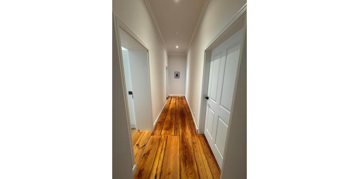 Erdgeschoßwohnung Neustrelitz - 5 Zimmer, 139 m&sup2;, 1.390&euro; | Angebot:24245957