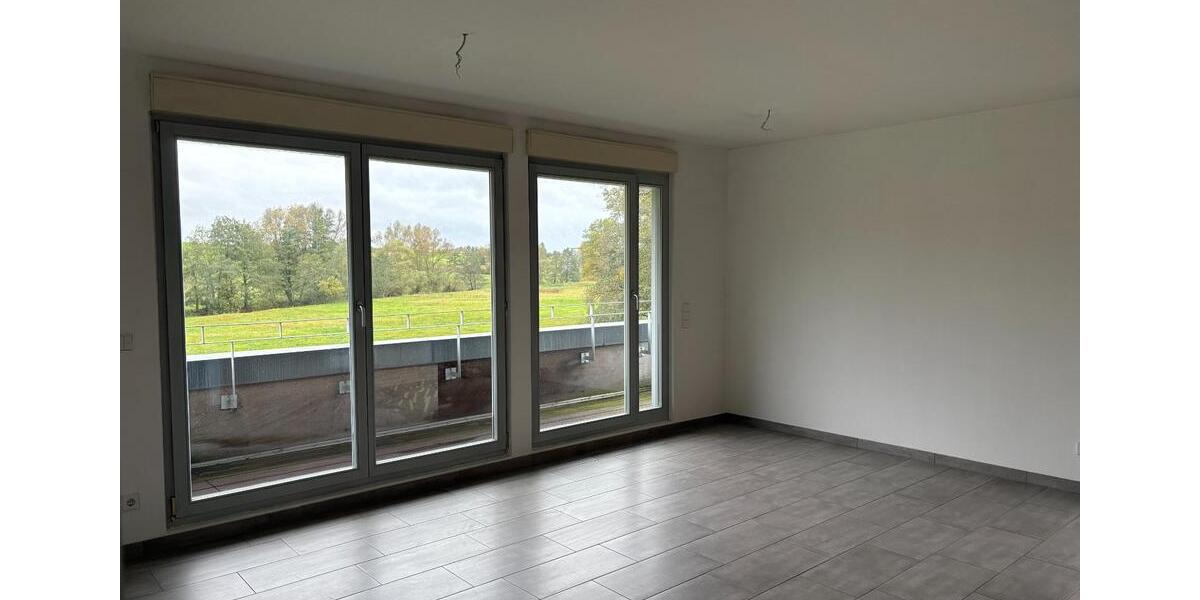 Helle Dachgeschosswohnung mit Einbauküche und Tageslichtbad 2 zimmer