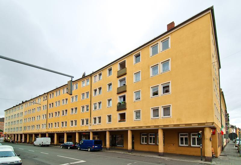 Helle, renovierte 2-Zimmer-Wohnung mit Balkon wartet auf Sie! zimmer
