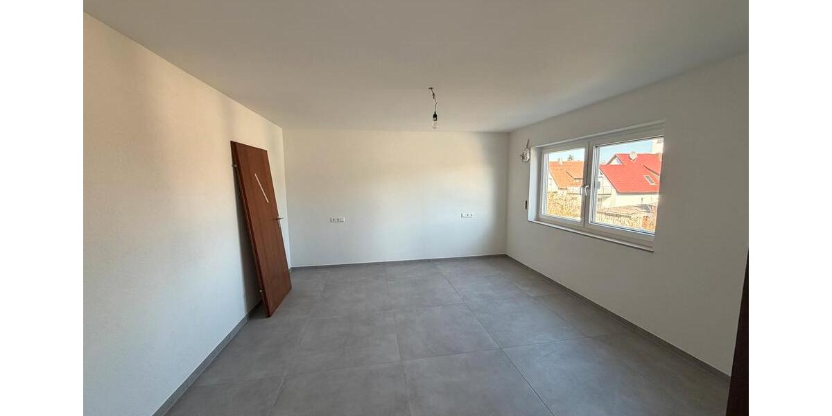 Etagenwohnung Neckarsulm - 3 Zimmer, 100 m&sup2;, 1.450&euro; | Angebot:25973942