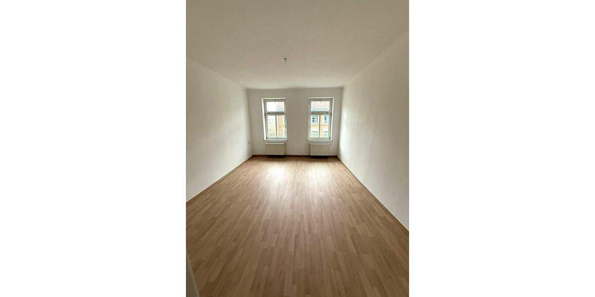 Etagenwohnung Markkleeberg - 4 Zimmer, 100 m&sup2;, 1.000&euro; | Angebot:25037996