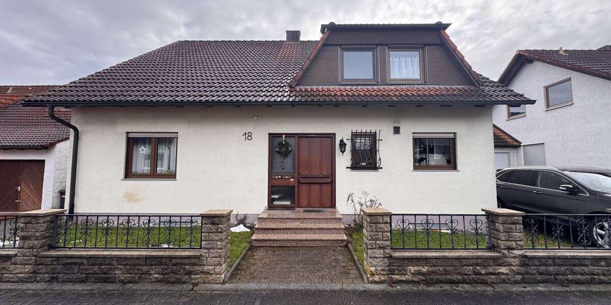 Etagenwohnung Crailsheim - 4 Zimmer, 93 m&sup2;, 800&euro; | Angebot:24525630