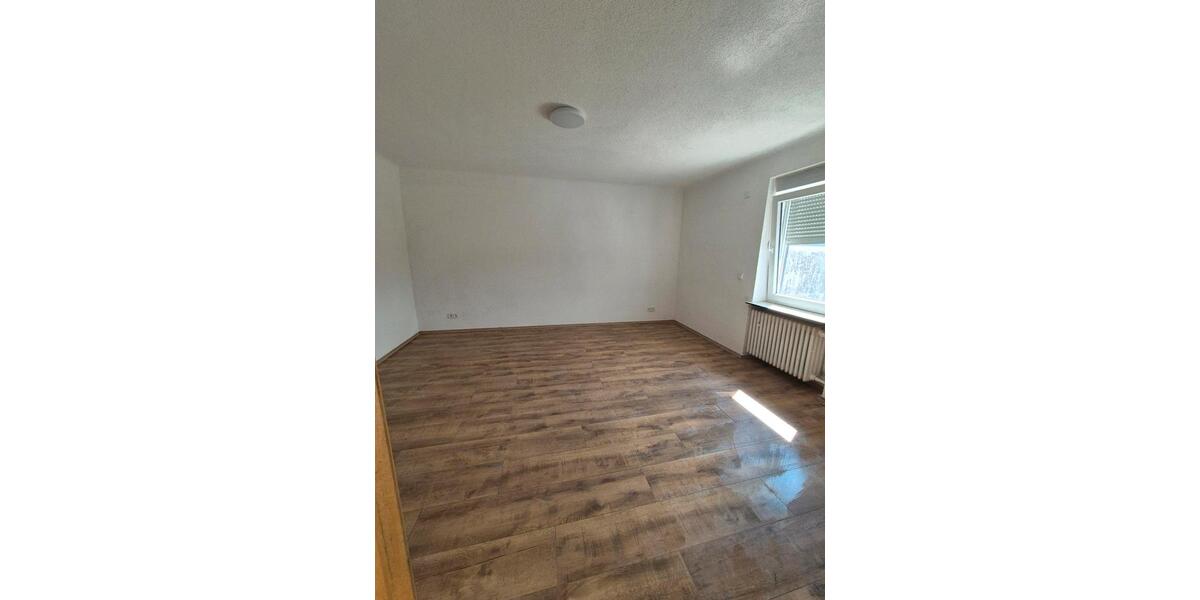 Etagenwohnung Namborn - 5 Zimmer, 140 m&sup2;, 1.150&euro; | Angebot:26187121